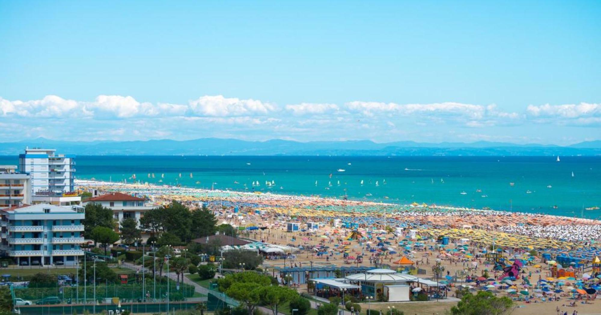 Swimming Pool Paradise For Your Family Apartment Bibione Exterior foto